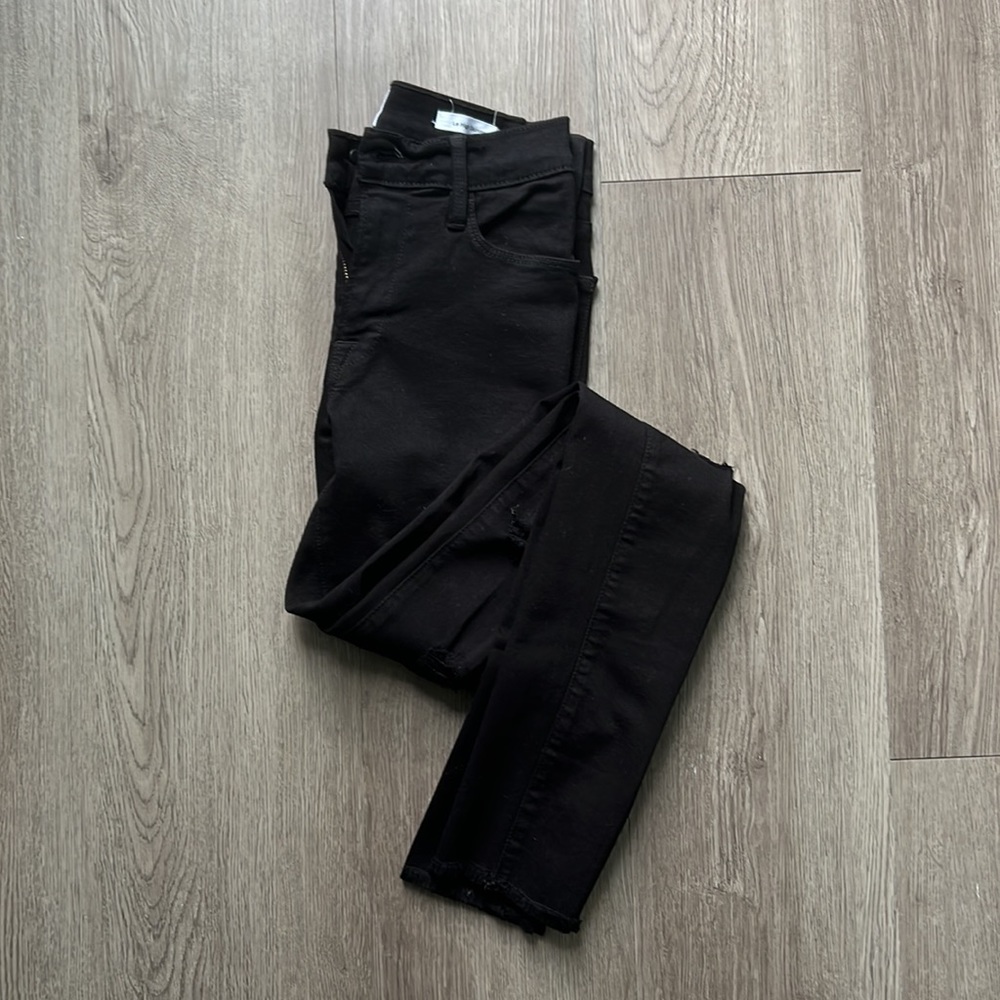 NWOT: FRAME Noir Jefferson Le High Skinny Jeans - 24